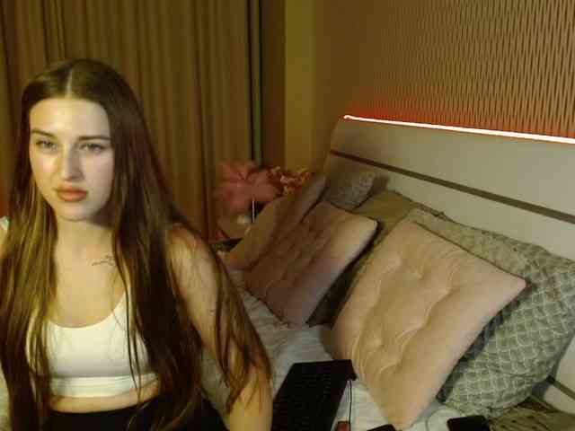 ViolettaCutie Live Webcam on BongaCams