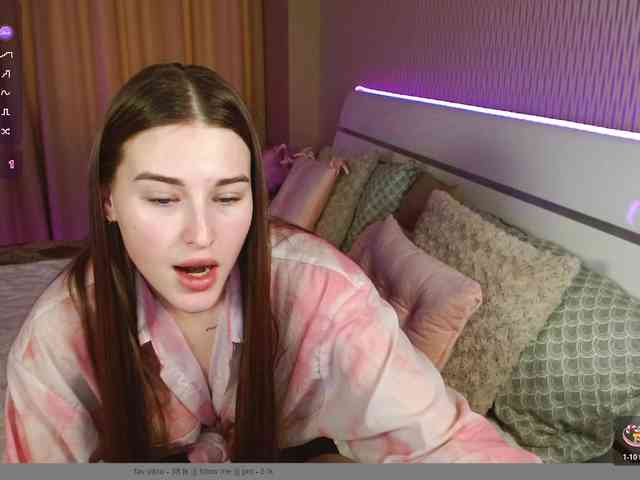 ViolettaCutie webcam