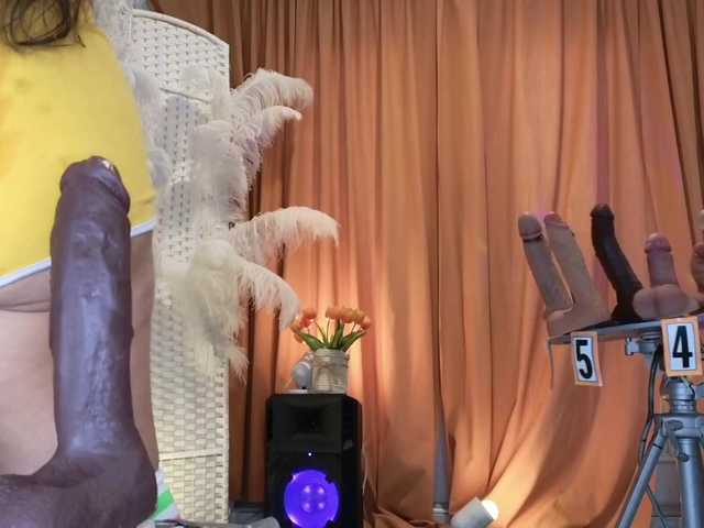 Foglove69's BongaCams show and profile