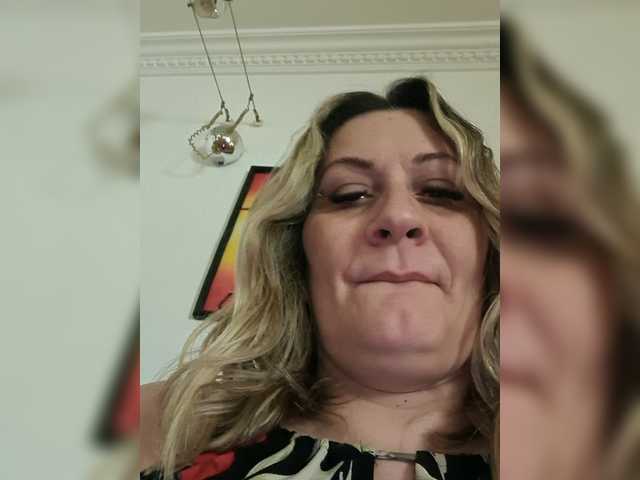 MARGHERITA-1978's BongaCams show and profile