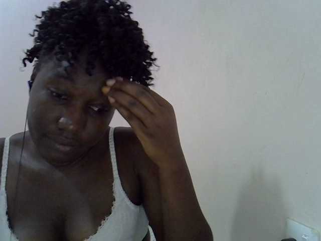 sweet-saffron – webcam model profile photo