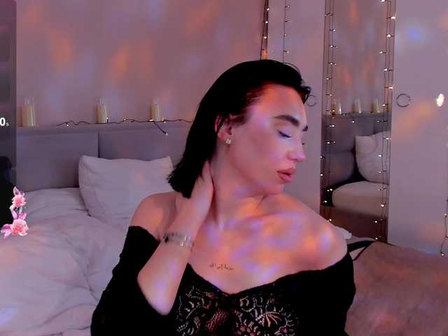 Lia-May's BongaCams show and profile