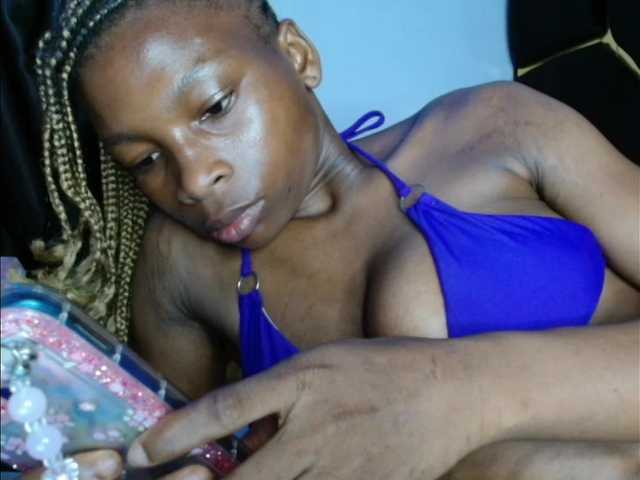 Juicypussyx's BongaCams show and profile