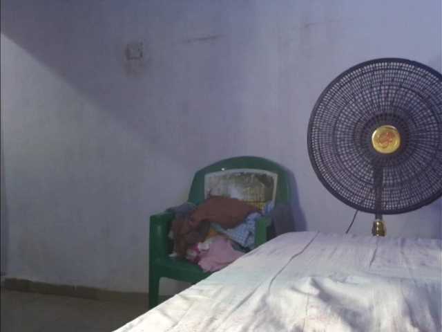 Juicypussyx's BongaCams show and profile