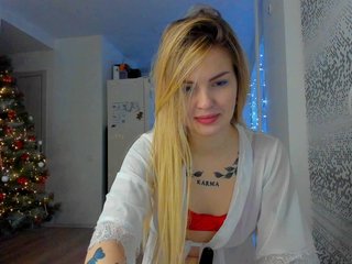 AkylinaGold Porn Show