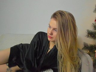 AkylinaGold Porn Show