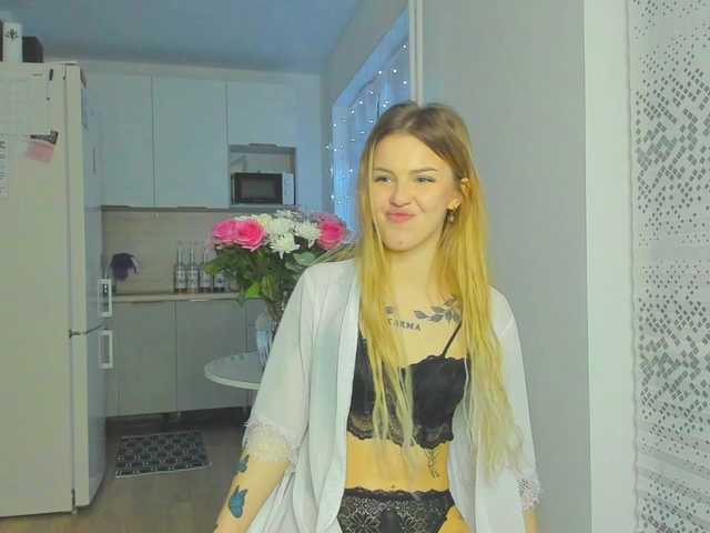 AkylinaGold's BongaCams show and profile