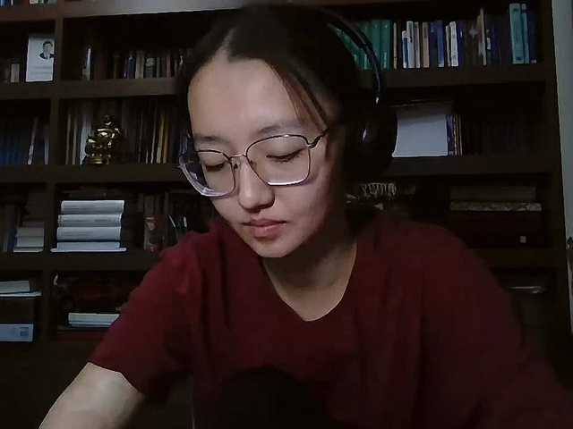 MellieTormey's BongaCams show and profile