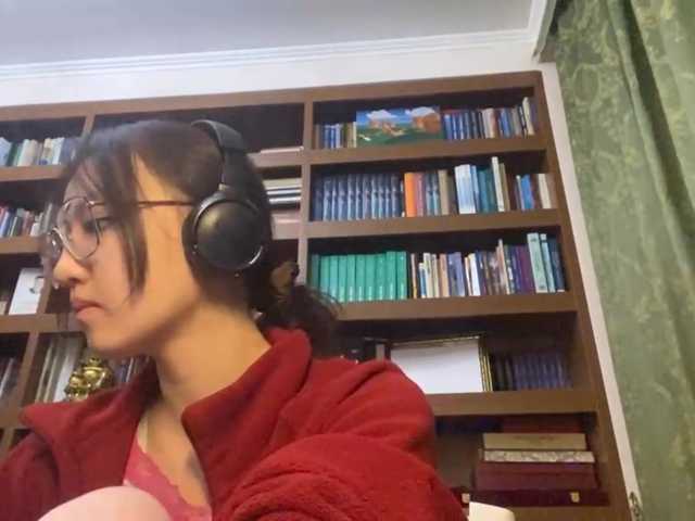 MellieTormey's BongaCams show and profile