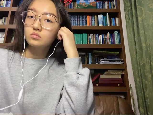 MellieTormey's BongaCams show and profile