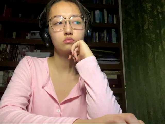 MellieTormey's BongaCams show and profile