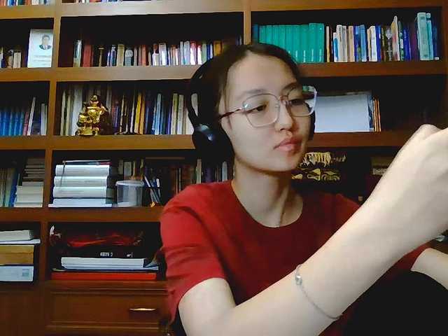 MellieTormey's BongaCams show and profile