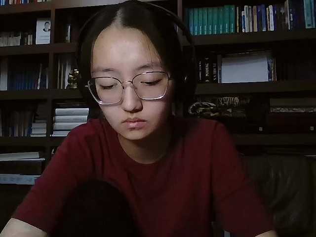 MellieTormey's BongaCams show and profile