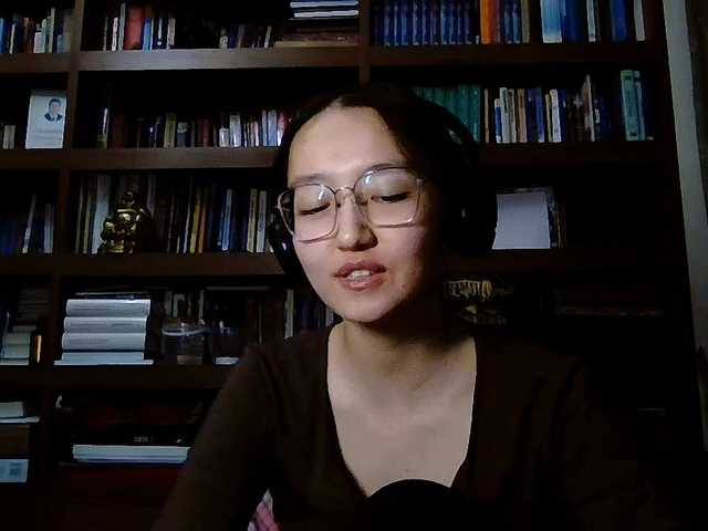 MellieTormey's BongaCams show and profile