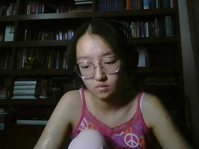 MellieTormey's BongaCams show and profile