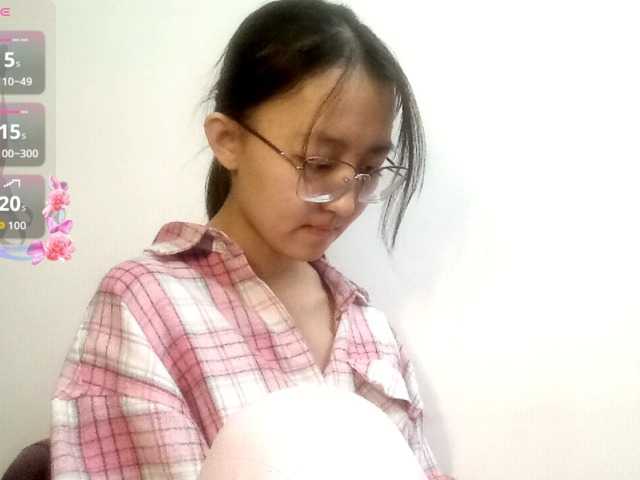 MellieTormey's BongaCams show and profile