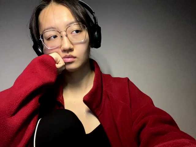 MellieTormey's BongaCams show and profile