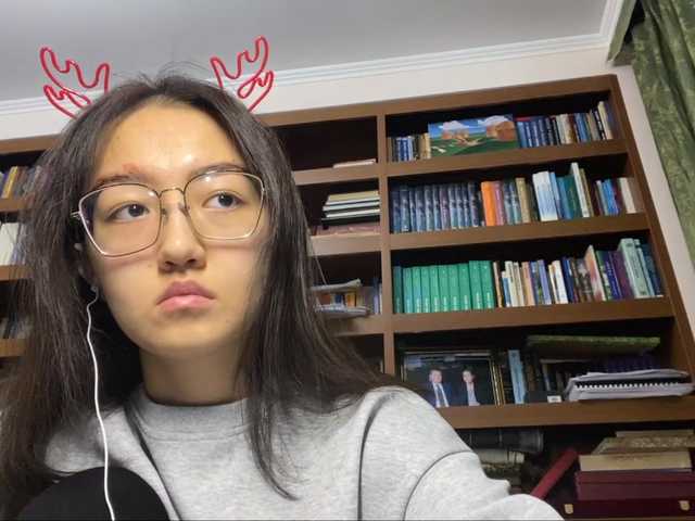 MellieTormey's BongaCams show and profile