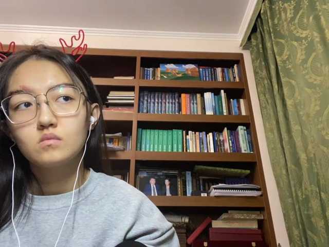 MellieTormey's BongaCams show and profile