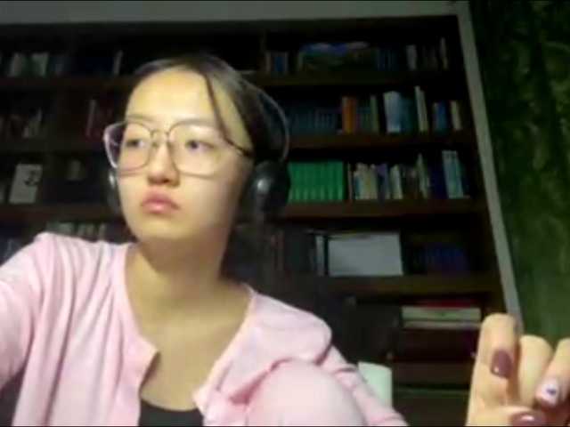 MellieTormey's BongaCams show and profile