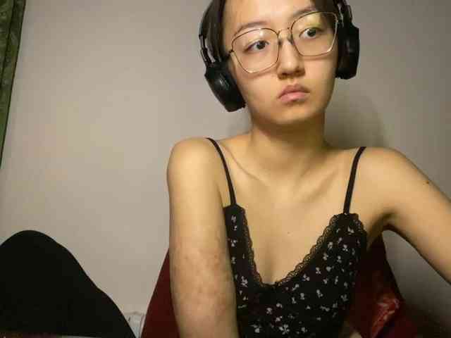 MellieTormey Live Webcam on BongaCams