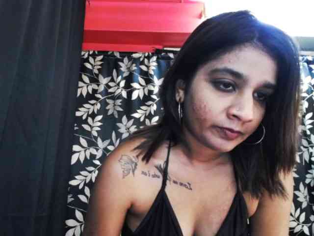 Cherryblossum143 webcam