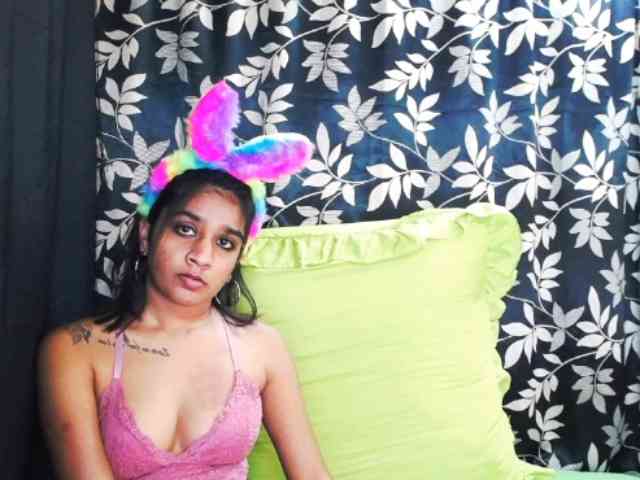 Cherryblossum143 webcam