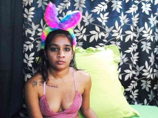 Cherryblossum143 webcam