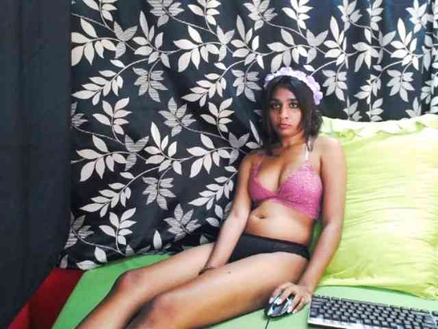 Cherryblossum143 webcam