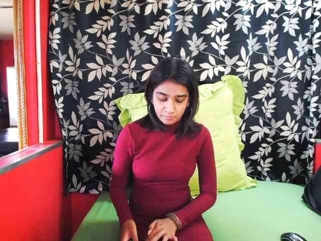 Cherryblossum143 webcam