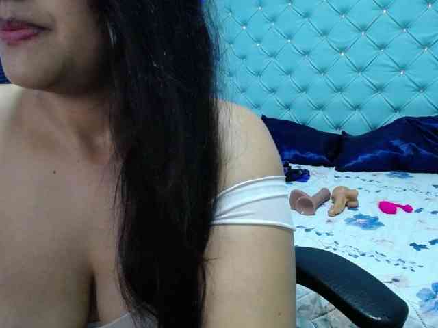 yuliet-latin69 webcam