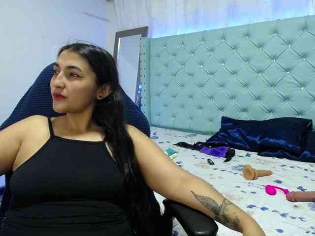 yuliet-latin69 webcam