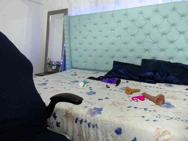 yuliet-latin69 webcam