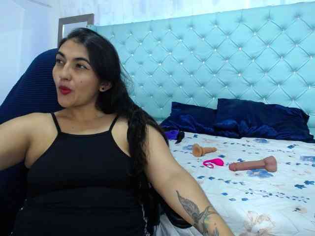 yuliet-latin69 webcam