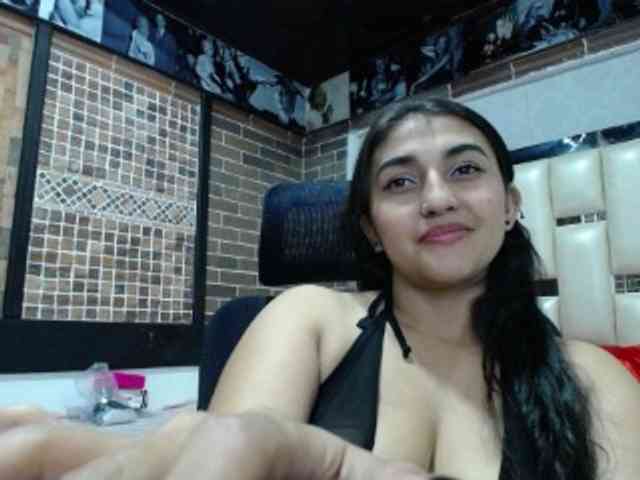 yuliet-latin69 webcam