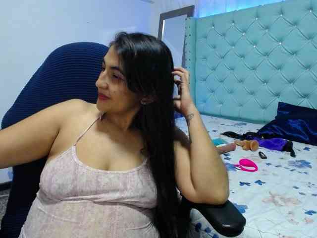 yuliet-latin69 webcam