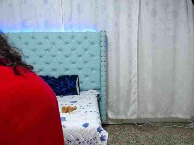 yuliet-latin69 webcam