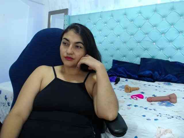 yuliet-latin69 webcam