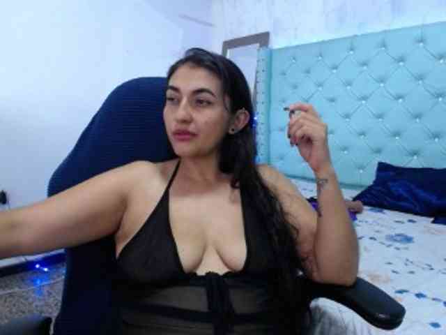 yuliet-latin69 webcam