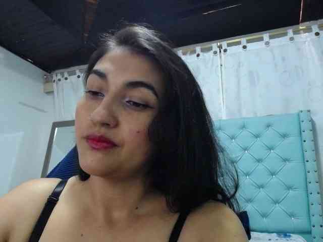 yuliet-latin69 webcam