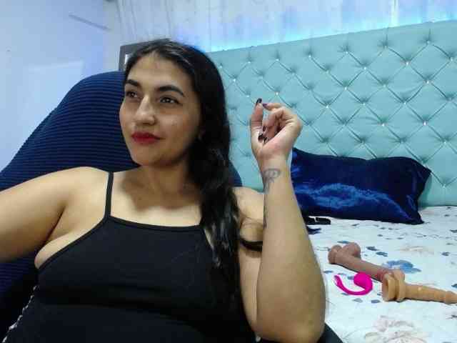 yuliet-latin69 webcam