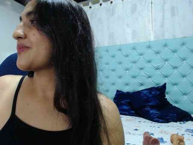 yuliet-latin69 webcam