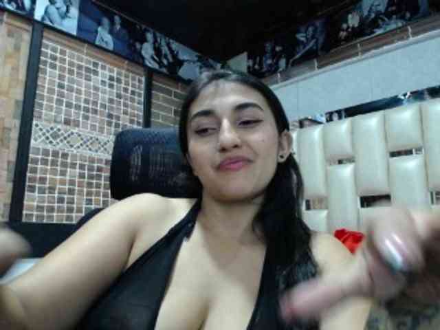 yuliet-latin69 webcam