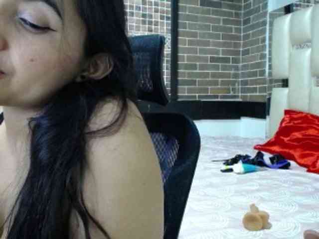 yuliet-latin69 webcam