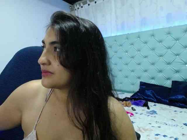 yuliet-latin69 webcam