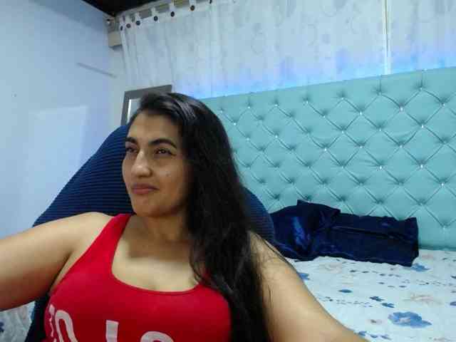 yuliet-latin69 webcam