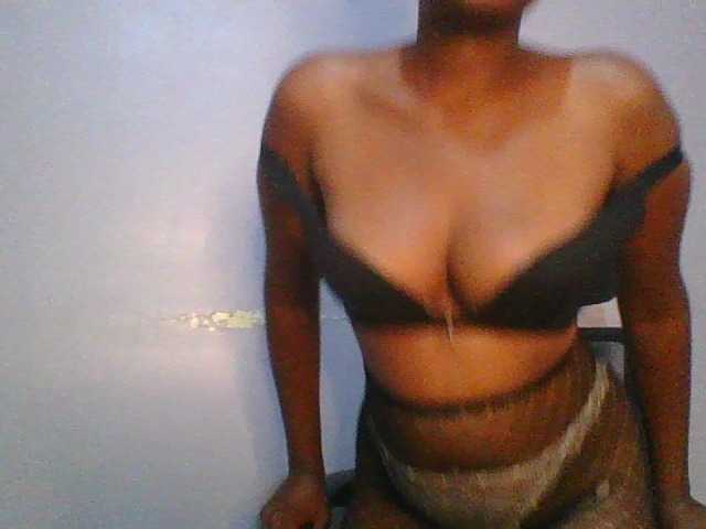  Pretty-thalia1 chat room