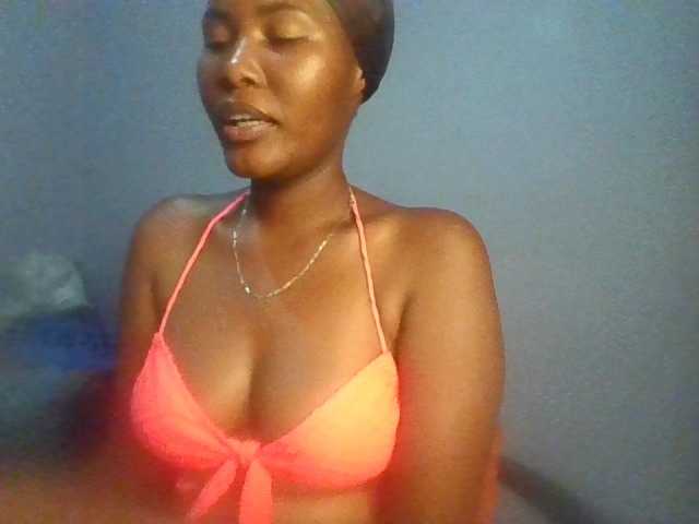 Pretty-thalia1 Live Cam on BongaCams