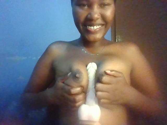 Pretty-thalia1 Live Cam on BongaCams