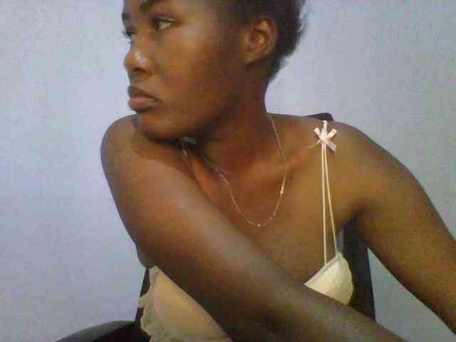 Pretty-thalia1 webcam